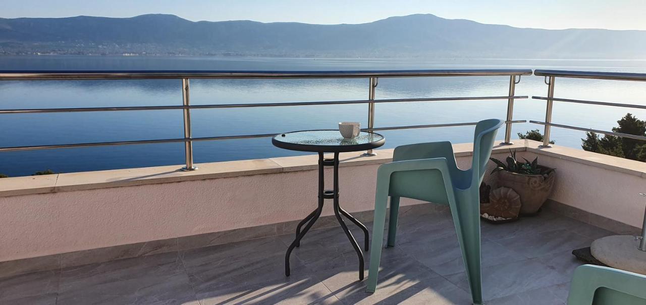 Apartment Kate Слатине Екстер'єр фото
