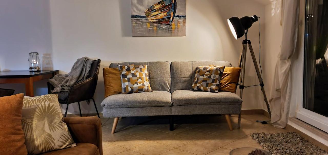 Apartment Kate Слатине Екстер'єр фото
