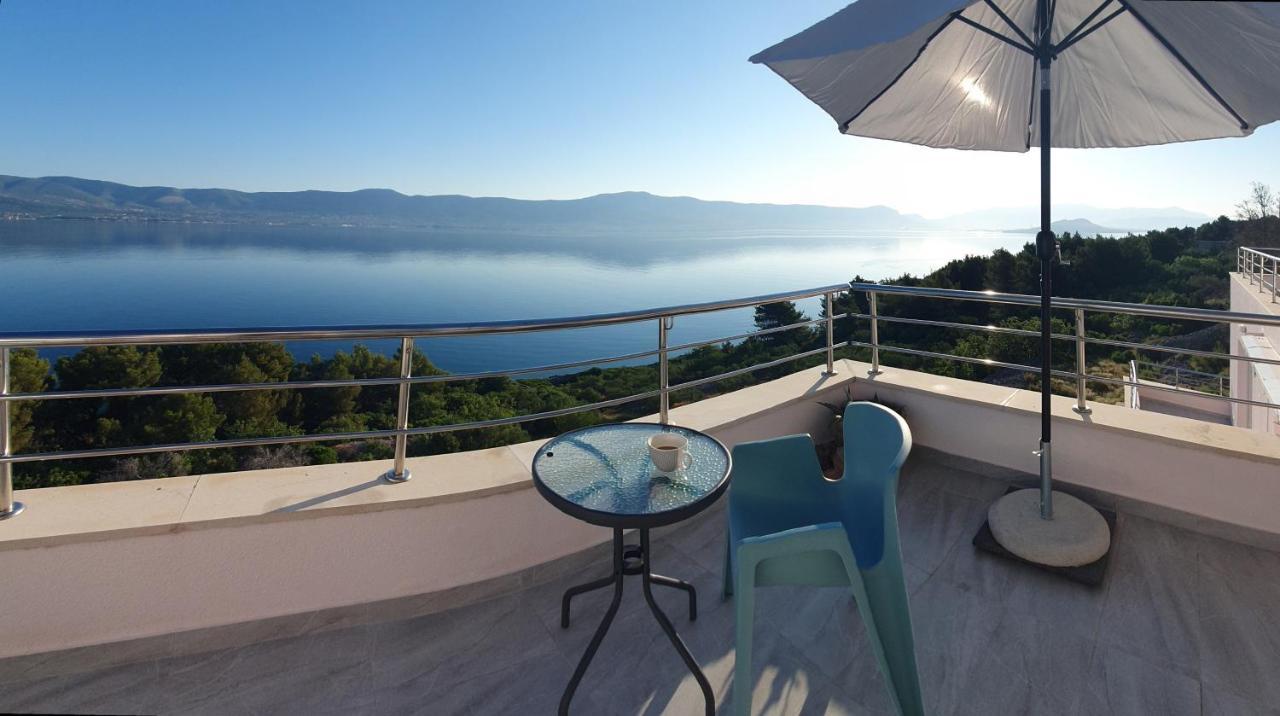 Apartment Kate Слатине Екстер'єр фото