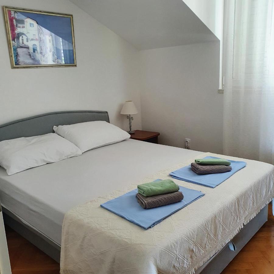 Apartment Kate Слатине Екстер'єр фото
