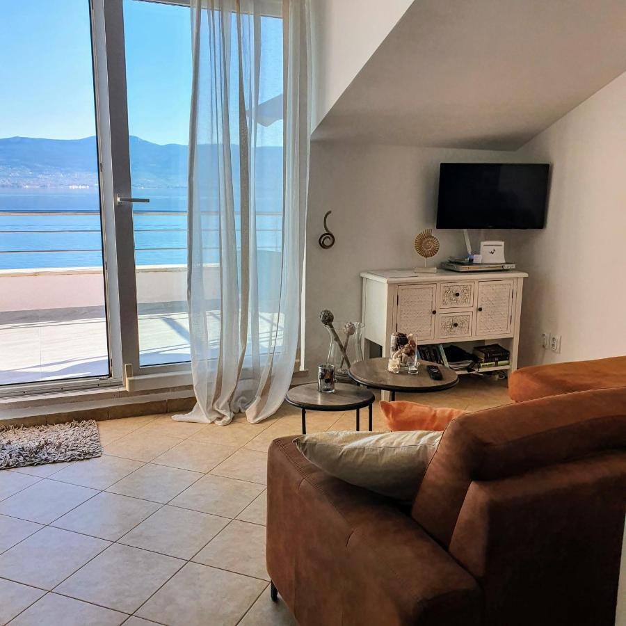 Apartment Kate Слатине Екстер'єр фото