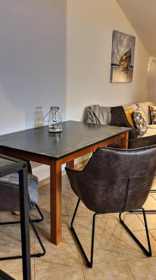 Apartment Kate Слатине Екстер'єр фото