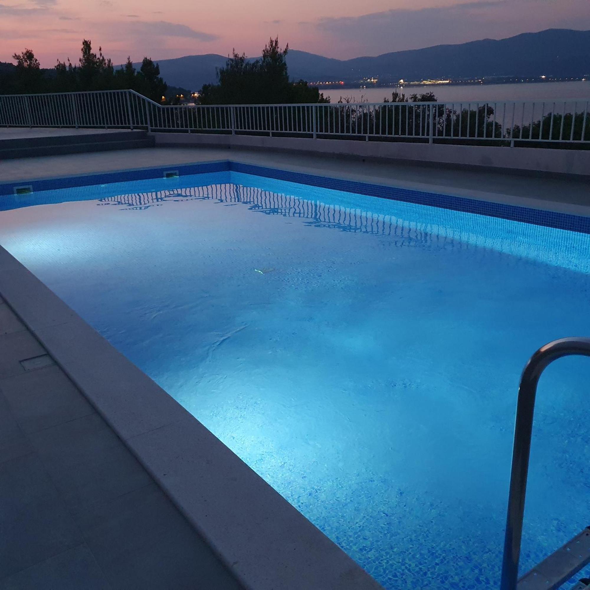 Apartment Kate Слатине Екстер'єр фото